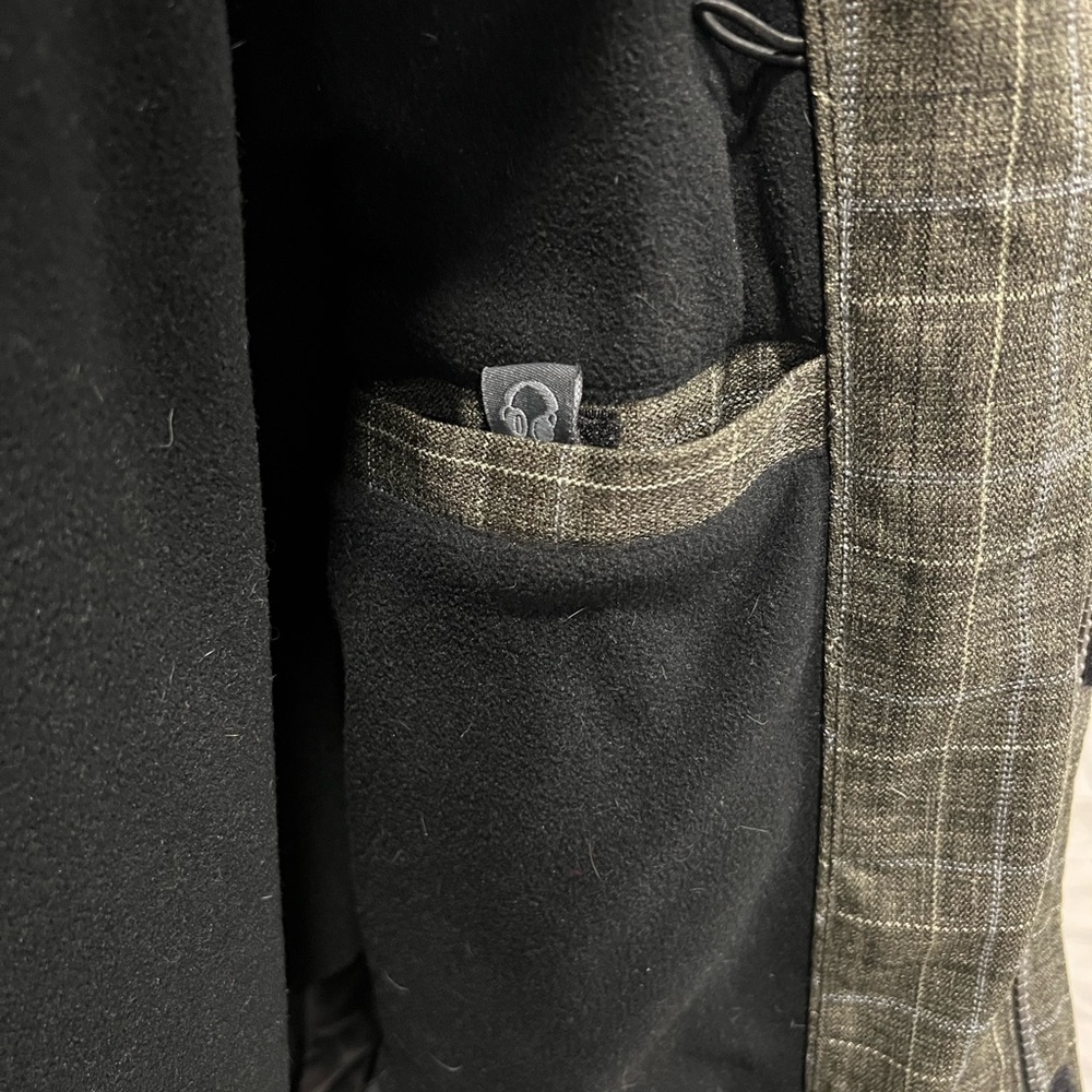 Winter Coat - image 7